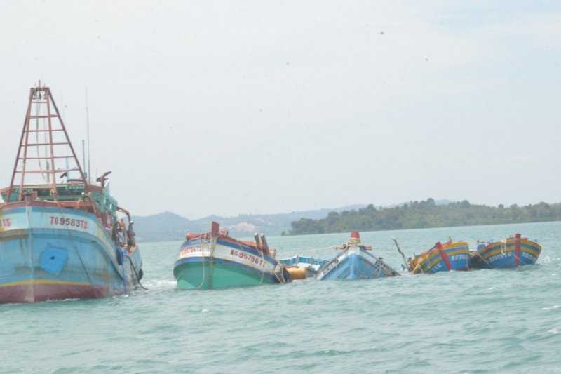 KKP-Kejaksaan Tenggelamkan 10 Kapal Pencuri Ikan