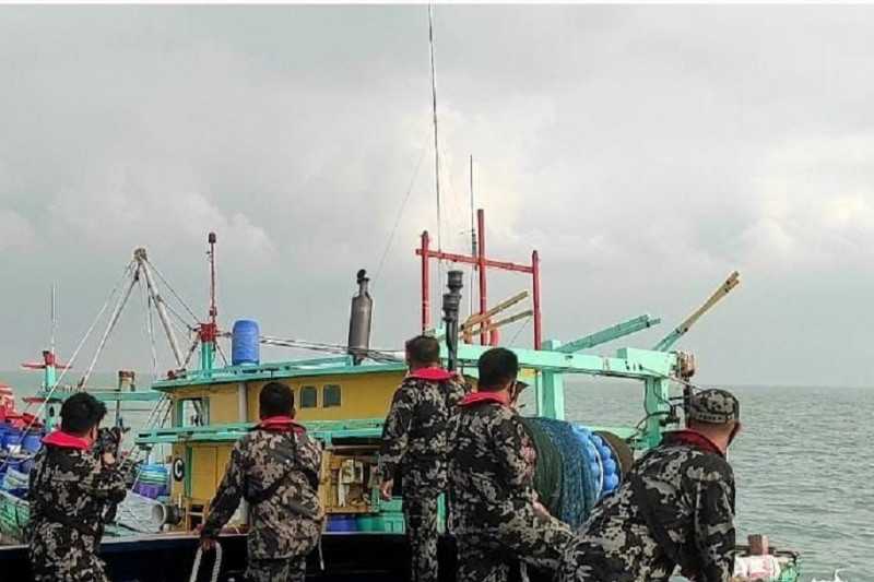 KKP Tangkap Kapal Trawl Asal Malaysia di Selat Malaka