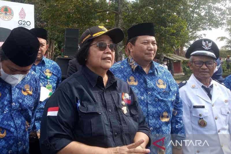 KLHK Dorong Produsen Perbesar Kemasan, Menteri Siti Nurbaya: Bantu Pemerintah Kurangi Timbunan Sampah Plastik