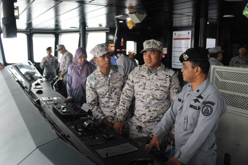 KN Pulau Marore-322 Terima Kunjungan APMM Negeri Johor Malaysia