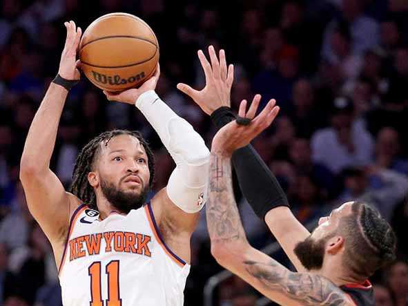 Knicks Atasi Heat untuk Bertahan di Playoff NBA