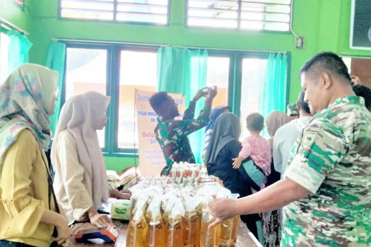 Kodim Sorsel Adakan Pasar Murah Ramadhan