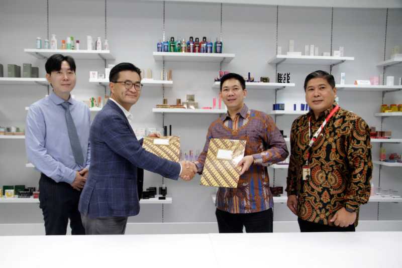 Kolaborasi Catur Sentosa & Cosmax Indonesia di Pasar Perawatan Kulit 2