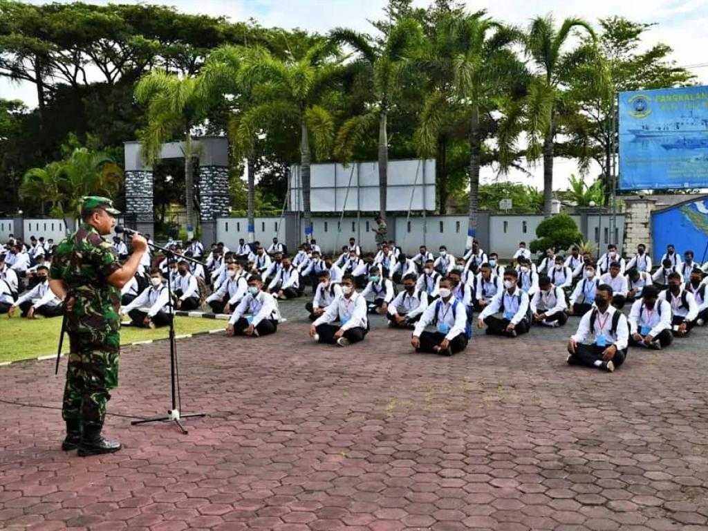 Komandan Pangkalan TNI AL: Sekali Lagi Saya Tekankan, Menjadi Prajurit TNI AL itu Gratis