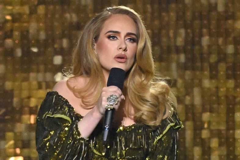 Komentar Adele Soal Tragedi Kapal Titan Saat Konser di Las Vegas