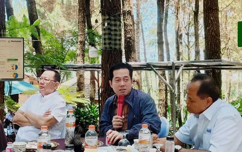 Komisi IV DPR Dorong Hilirisasi Industri Hasil Hutan Dalam Negeri