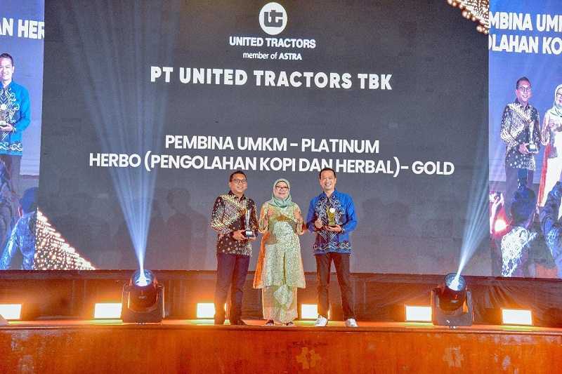 Konsisten Bina UMKM, PAMA dan United Tractors Raih Penghargaan Bina Mitra UMKM Award 2024