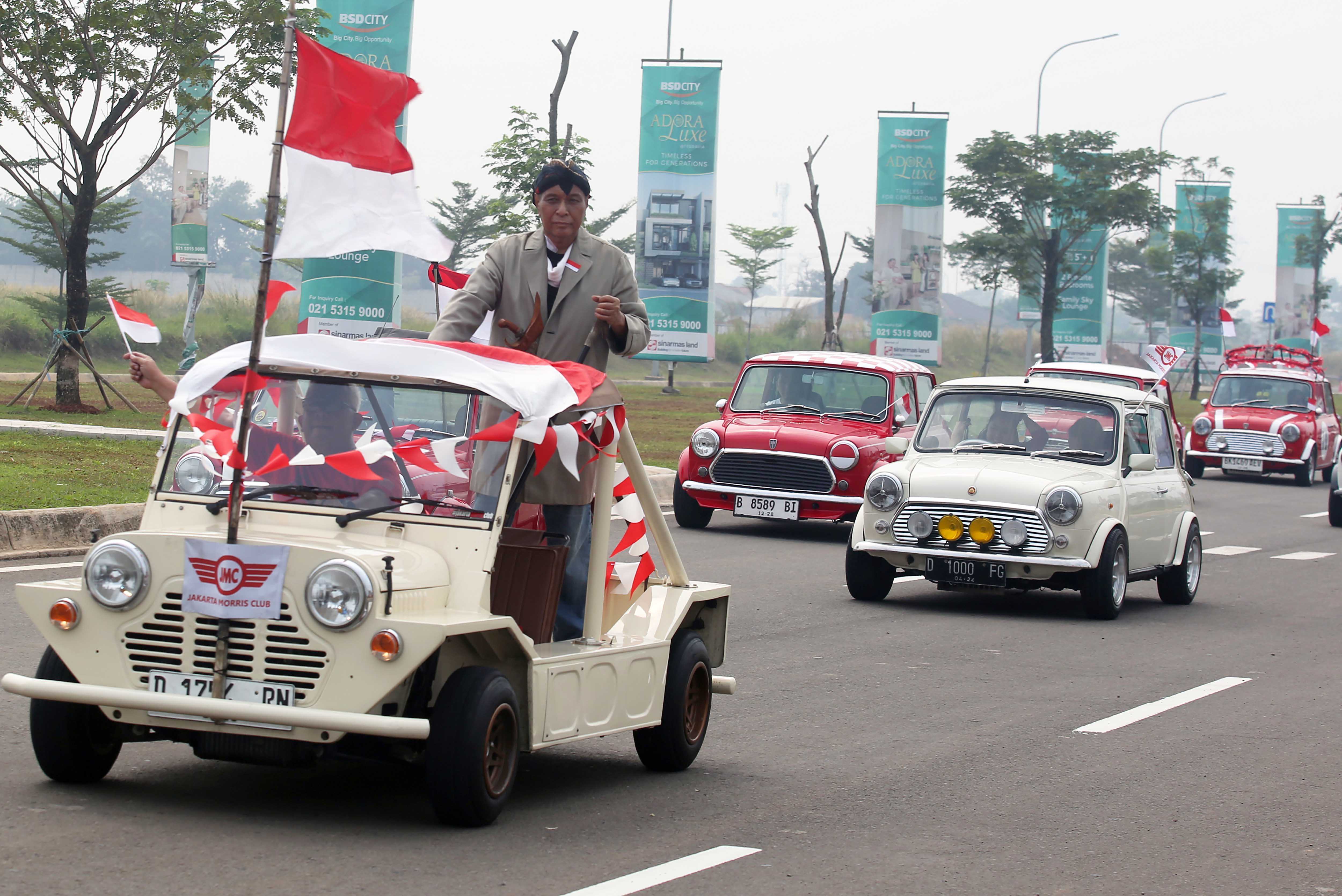 Konvoi Mobil Klasik Peringati Hari Kemerdekaan