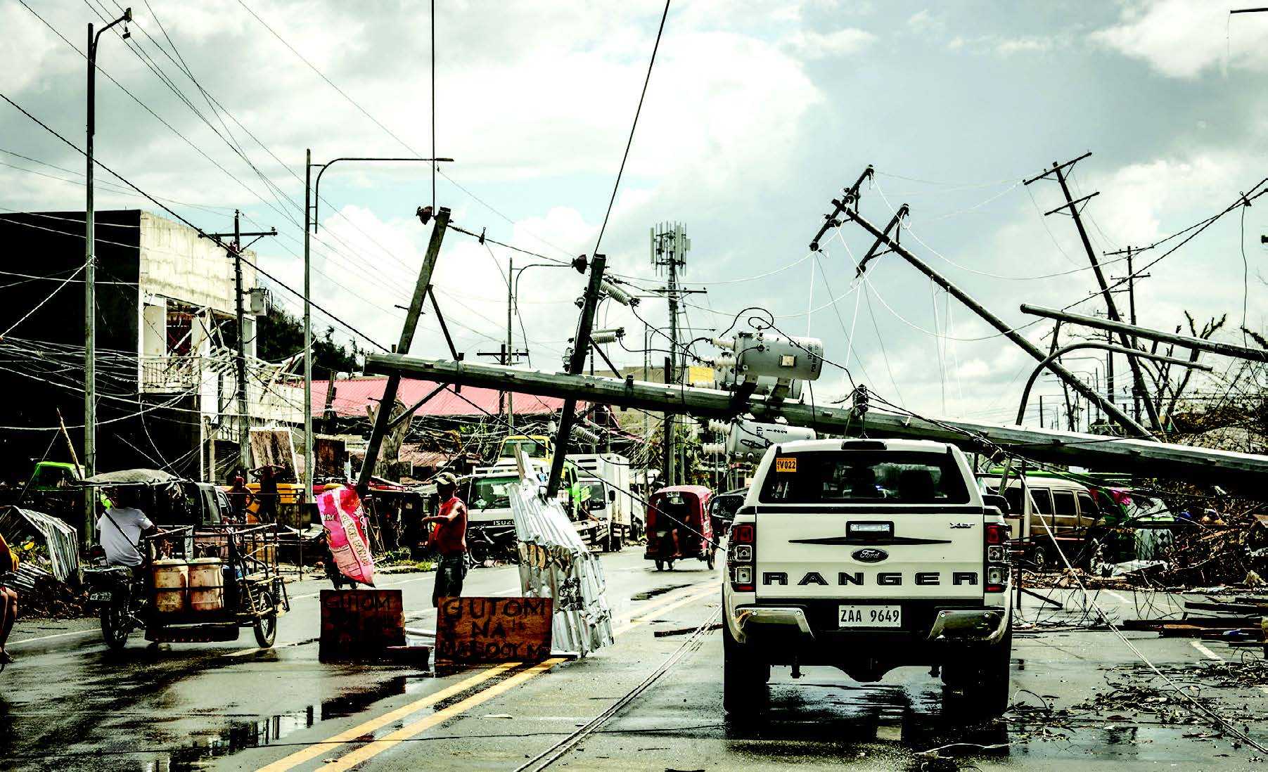 Korban Tewas Topan Filipina Menjadi 375 Orang