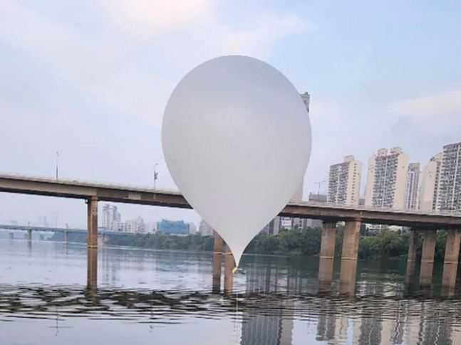 Korea Utara Terbangkan Lebih Banyak Balon Sampah ke Korea Selatan