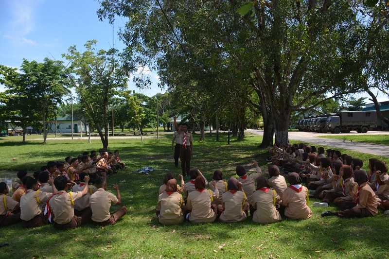 Korem Merauke Membina Generasi Muda Melalui Kepramukaan