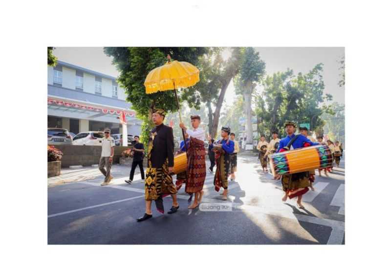 Kota Mataram Gelar Pawai Budaya Pelajar Kenalkan Nilai Luhur Kebudayaan