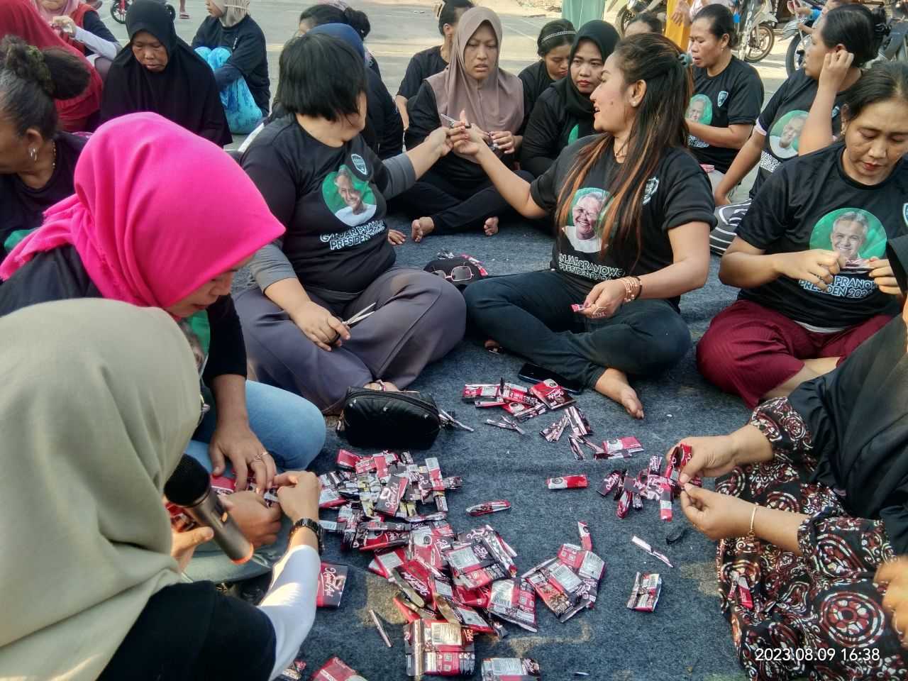 Kowarteg Ganjar Gencarkan Aksi Sosial kepada Ibu-Ibu Prasejahtera di Tanjung Priok 2