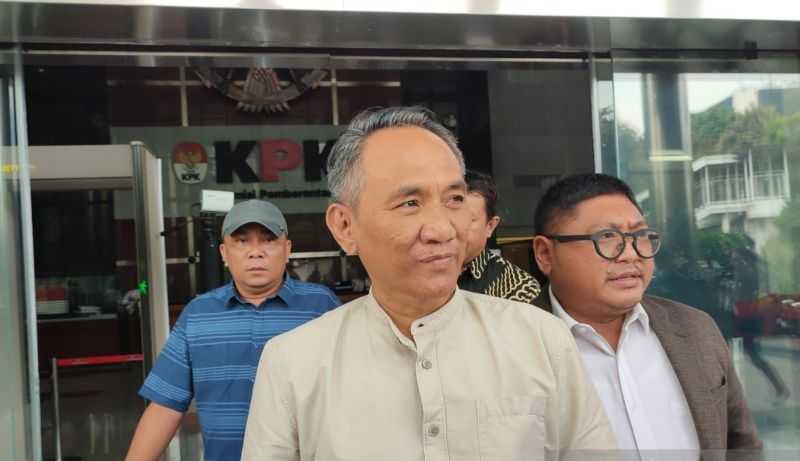 KPK Periksa Andi Arief Terkait Dugaan Sumbangan dari Ricky Ham Pagawak