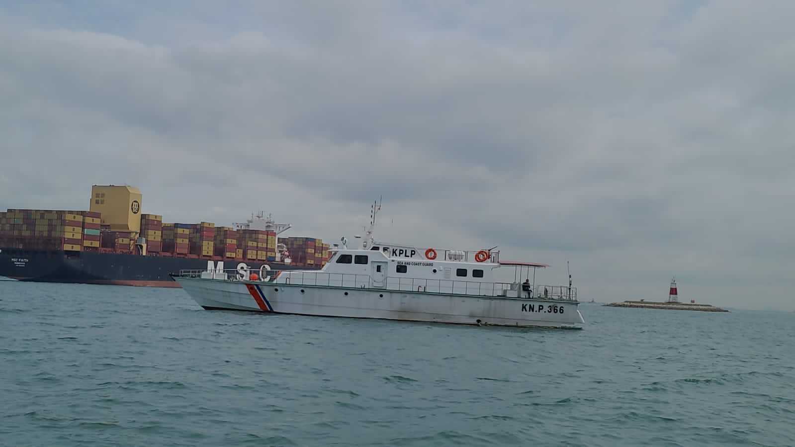 KPLP Berhasil Evakuasi Kapal Kargo di Perbatasan Singapura