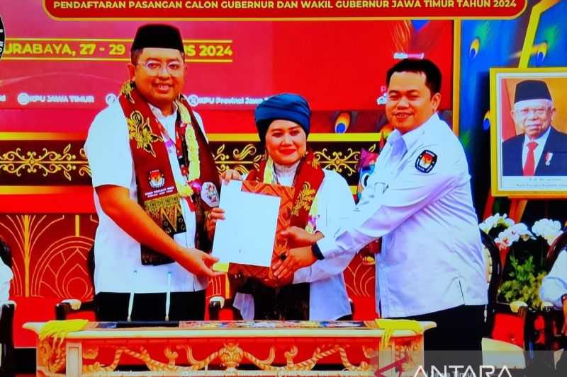 KPU Jatim Nyatakan Dokumen Pasangan Calon Luluk-Lukman Lengkap