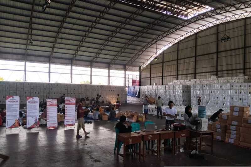 KPU Libatkan Pekerja Lokal Pelipat Surat Suara di Sampang
