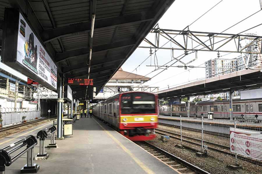 KRL Tak Berhenti di Tanah Abang