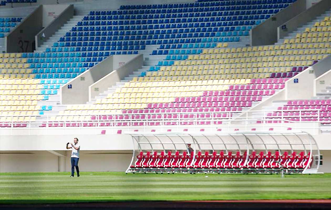 Kualitas Stadion Manahan Solo Dipuji Shin Tae-yong
