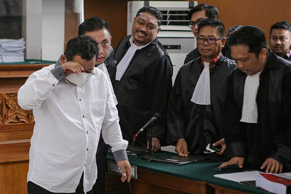 Kuat Ma’ruf dan Ricky Rizal Dituntut Delapan Tahun Penjara