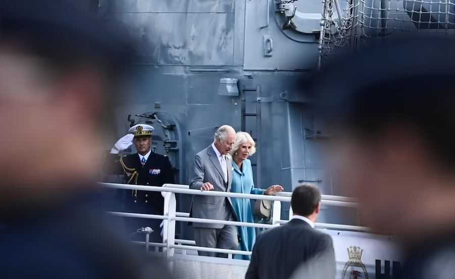 Kunjungi Prancis, Raja Charles Temui Personel Militer di Kapal Fregat Inggris di Bordeaux