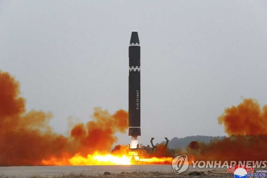 Lagi, Korea Utara Tembakkan Rudal Balistik Hwasong ke Laut Jepang