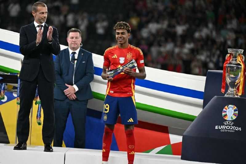 Lamine Yamal Dinobatkan sebagai Pemain Muda Terbaik Piala Eropa 2024