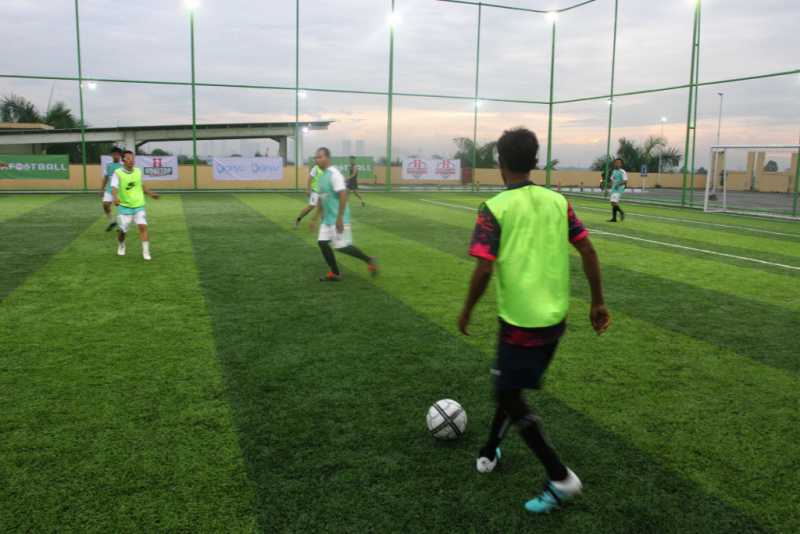 Lapangan mini soccer pertama dan satu-satunya yang berkonsep rooftop di Jabodetabek Raya 5