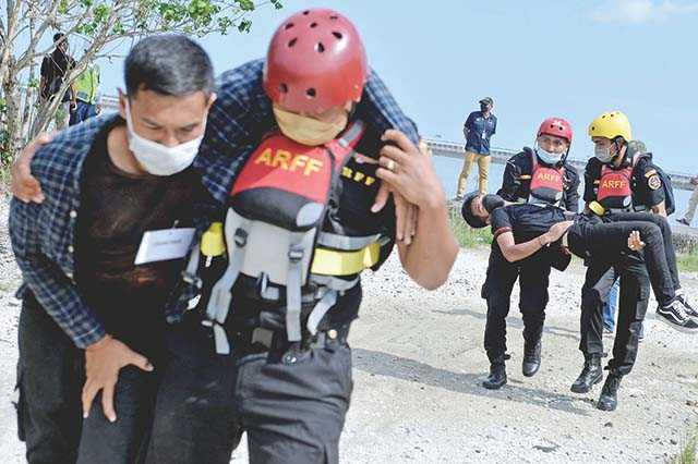 Latihan Penyelamatan