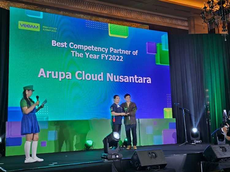 Layanan Cloud Zettagrid Indonesia Terima Penghargaan Best Competency Partner of the Year FY2022