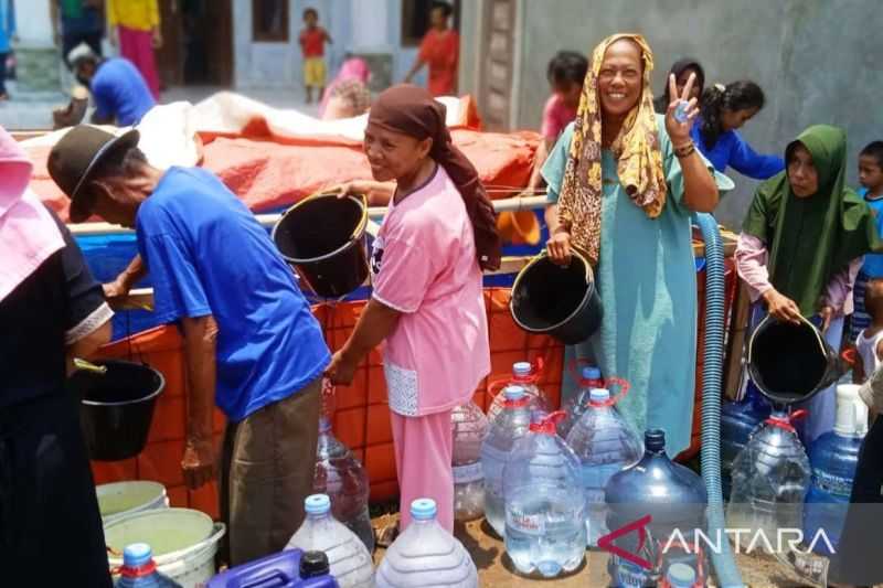 Lebih dari 7 juta liter air telah disalurkan kepada warga di Bekasi