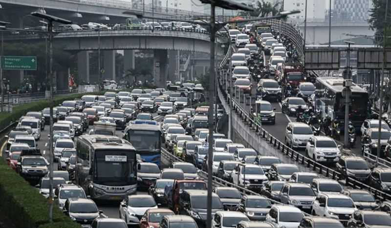 Legislator DKI Usulkan Kenaikan Pajak Kendaraan Bermotor untuk Atasi Polusi di Ibu Kota