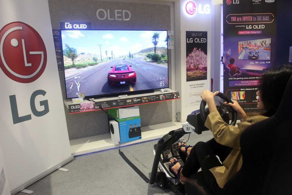 LG OLED Gaming Experience Zone 2
