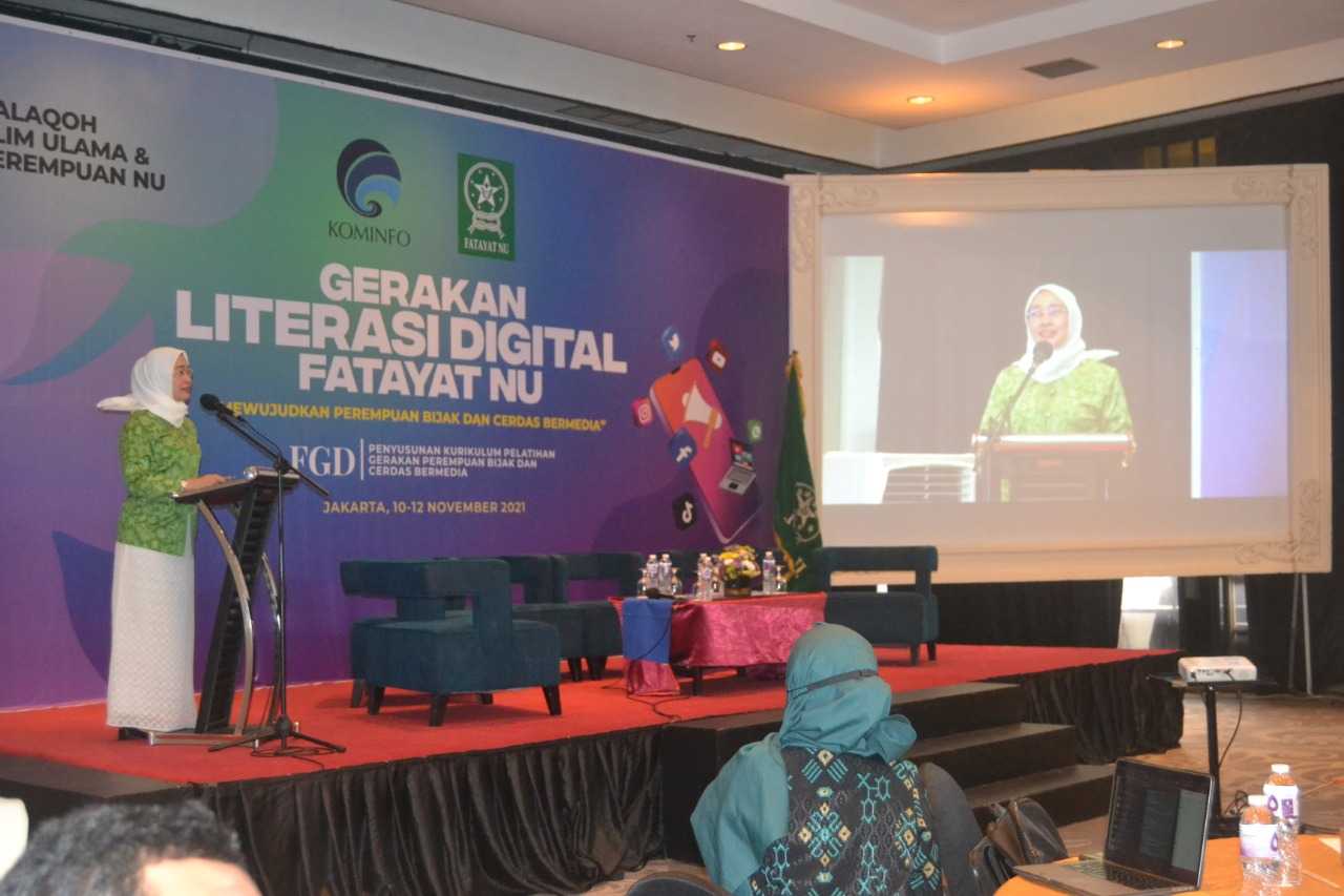 Literasi Digital Mewujudkan Perempuan Bijak dan Cerdas Bermedia