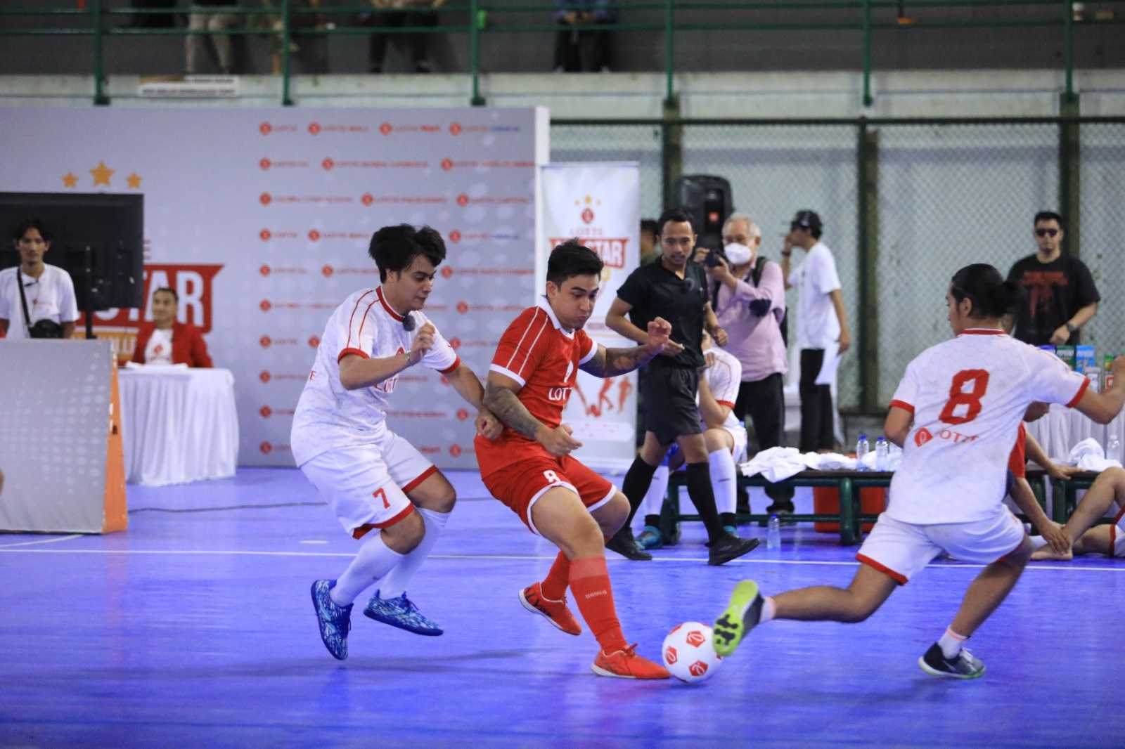 Lotte Selenggarakan Pertandingan Futsal Selebritas