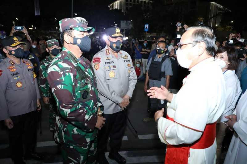 Luar Biasa, Panglima TNI Pastikan Keamanan Terjaga Baik dengan Terjun Langsung Cek Pengamanan di Gereja Katedral Jakarta