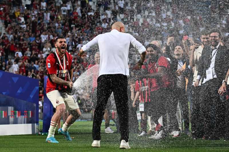 Luar Biasa, Pioli Nikmati Sensasi AC Milan Merebut Juara Liga Italia