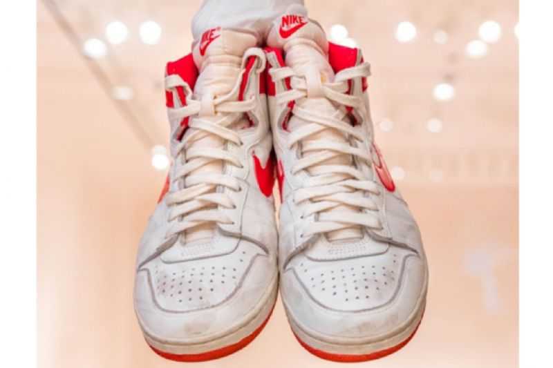Luar Biasa Tembus Rekor Lelang, Sepatu Kets Super Star NBA Michael Jordan Terjual Rp21 Miliar