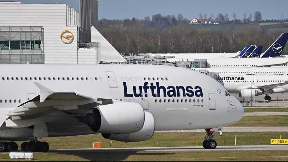 Lufthansa Setop Gunakan Wilayah Udara Iran