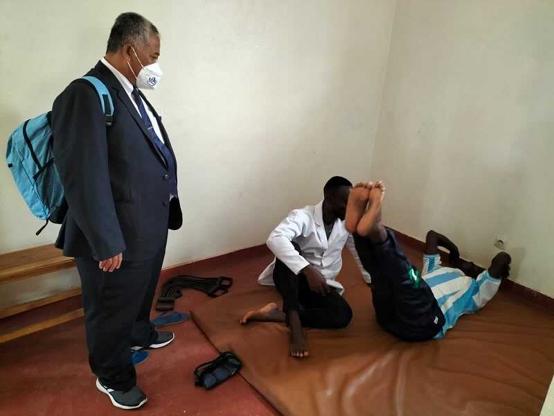 Lulusan Universitas Negeri Yogyakarta Japhet Ndayisenga Buka Sport Massage dan Terapi Ala UNY di Burundi