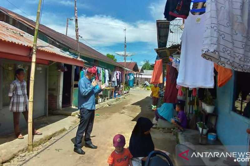 Lurah Kunjungi Warga Miskin Lakukan Perintah Wali Kota Bukittinggi