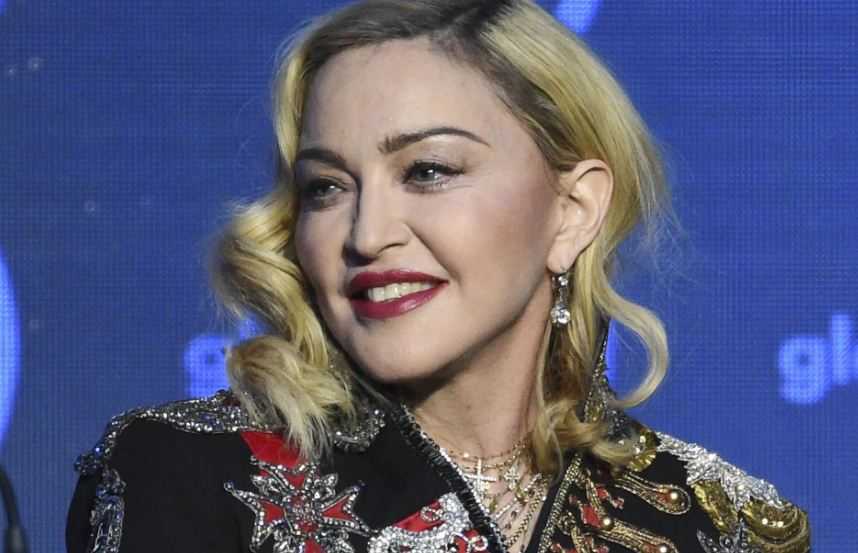 Madonna Tunda Tur Celebration karena Terkena 'Infeksi Bakteri Serius'