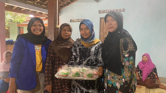 Mahasiswa KKN UNY Ajarkan Masakan Nusantara Sebagai Hidangan Buka Puasa