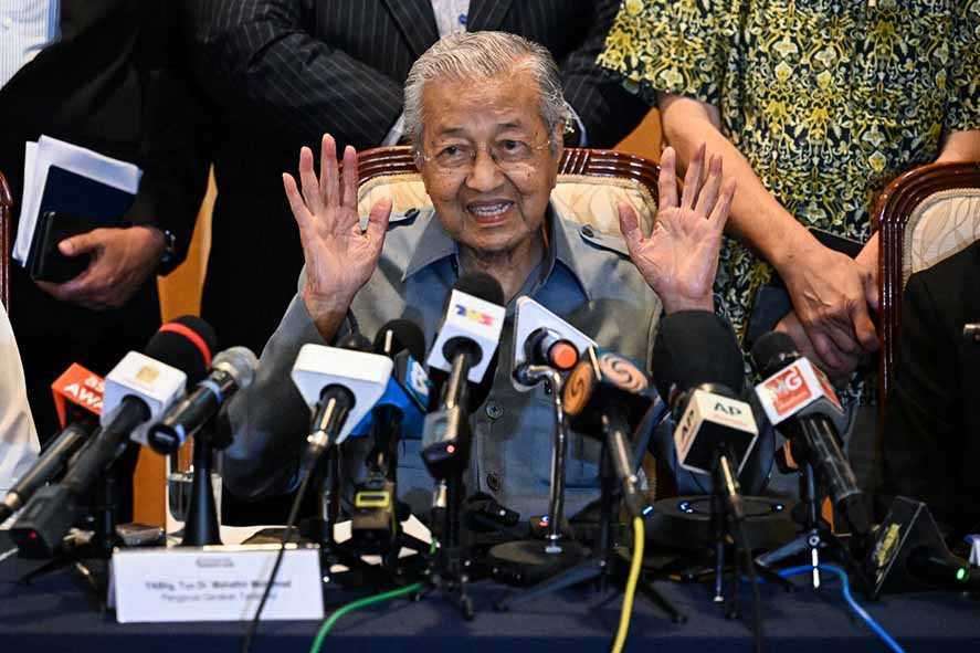 Mahathir Mohamad Siap Jadi PM Lagi
