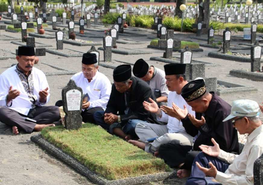 Makam Bisa Jadi Klaster Baru