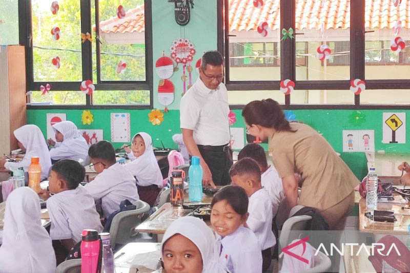 Makan Gratis Siswa SD Jakarta dengan Anggaran Rp20.000