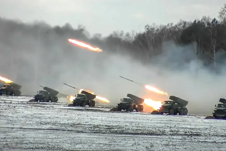Makin Tegang! Situasi Perang di Ukraina Kian Membara, Ditengah Invasi Rusia di Kiev Belarus Gelar Latihan Perang di Wilayah Ini