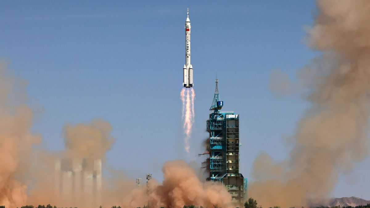 Makin Tidak Terkalahkan, Tiongkok Terbangkan Pesawat Luar Angkasa Shenzhou-14 Tarik Perhatian Dunia