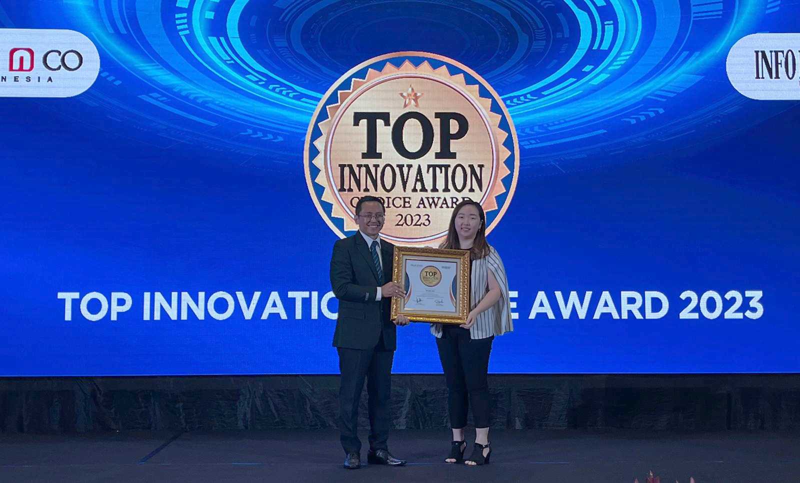 MAKUKU Mendapatkan Penghargaan Inovasi Popok dengan Inti Struktur Super Absorbent Polymer (SAP) Pertama di Indonesia dari INFOBRAND.ID