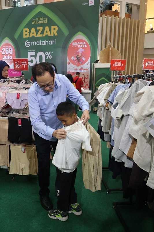 Mal Ciputra Jakarta Ajak 310 Anak Panti Asuhan Belanja Kebutuhan Lebaran